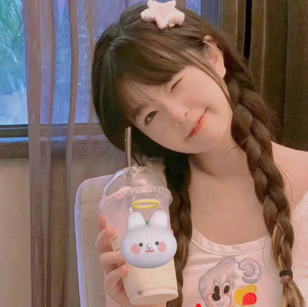 瓶中美人